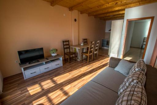 Beachfront Apartment Duda - Housity