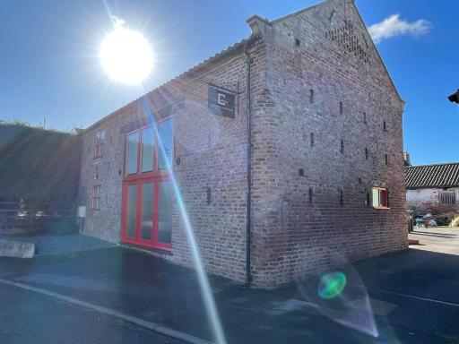 C Farmhouse Accommodation - Housity