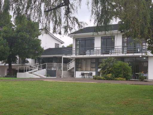 Skylight Guest House - Housity