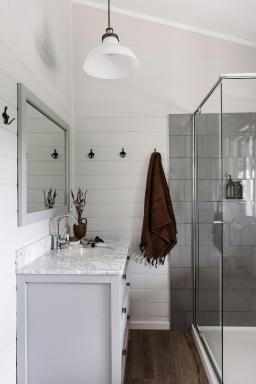 The Ridge House - Stylish Gippsland Getaway - Housity