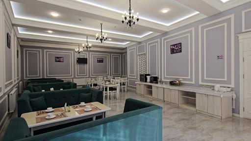 OLD STATION HOTEL - Housity