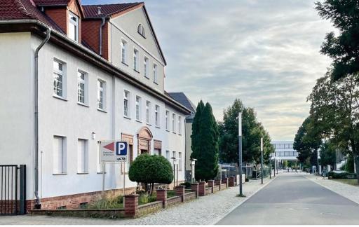 Ferienwohnungen am Bauhaus - Housity