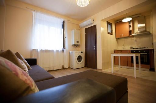 Studio 24 - Housity