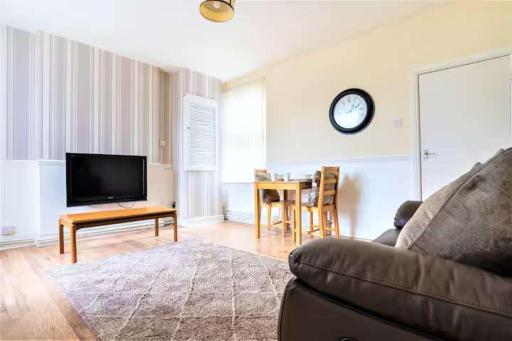 Travellers Economic Stays in Orrell Park - Housity