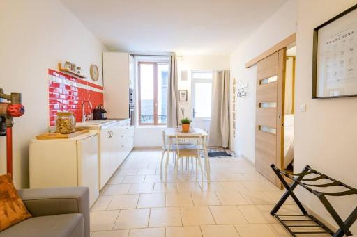 Home - Joubert - Séjour à Auxerre - Housity