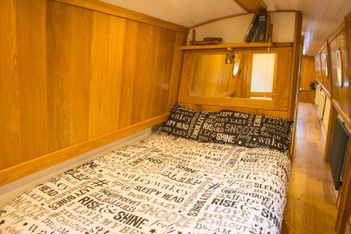 Narrowboat Puzzle - Housity