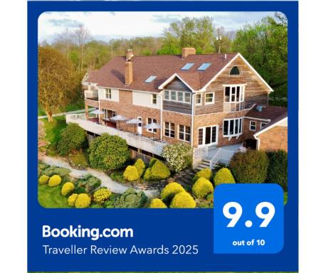 Warner-Concord Farms Bed & Breakfast - Housity