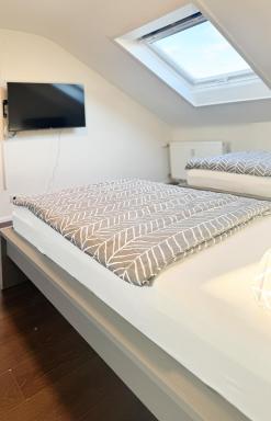 Moderne DG Wohnung in Linkenheim - Housity