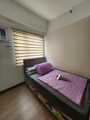 1 Bedroom with Free wifi and Netflix in Trees Residences - Housity