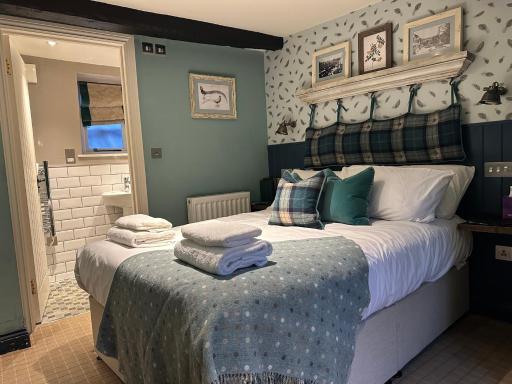 The Golden Pheasant Inn - Housity