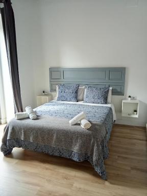 Sevilla deluxe suites - Housity