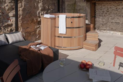 MiHotel - Grenier à Sel de Pérouges - Housity