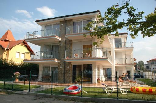 Gruber Apartman - Housity