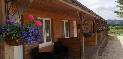 The Flying Fish Stables - Housity