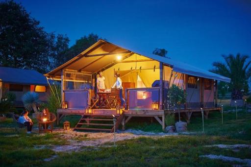Camping Les Vertes Feuilles - Housity