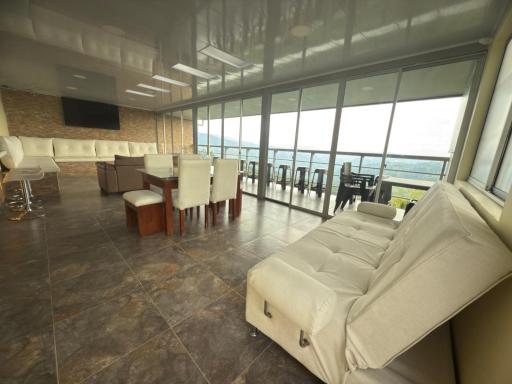 Apartamento tipo finca lleno de vida y elegancia. - Housity