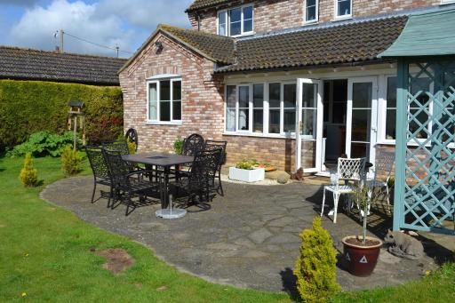 Acer Lodge Bed & Breakfast - Housity