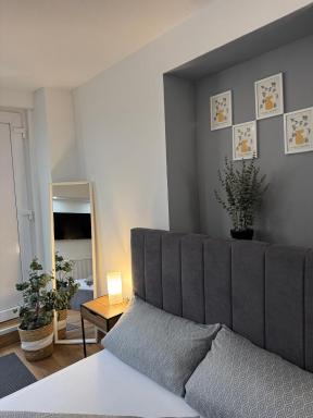 M & E Ferienwohnung - Hizvo