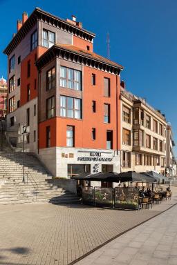 Hotel Puerto de Candás - Housity