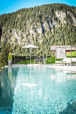 Berghotel Almrausch - Housity