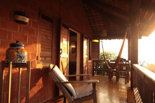 LA LOMA LINDA, Bungalows, Yoga and Feldenkrais, STARLINK INTERNET - Housity
