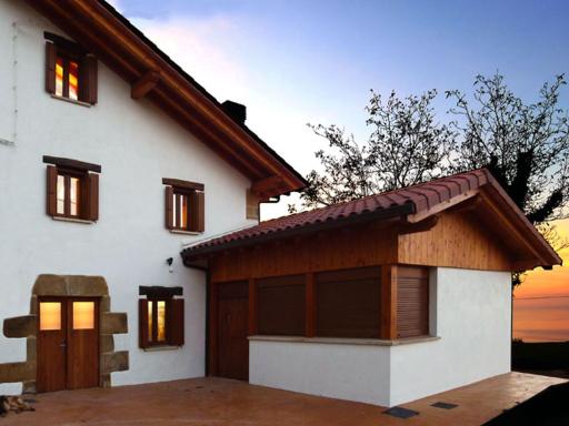 Apartamentos Lusarbe - Housity