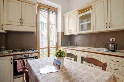 Tirelli Apartment Roma - Housity