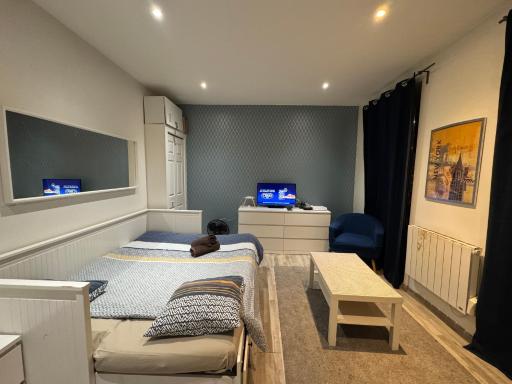 APPARTEMENT PROCHE CENTRE VILLE, GARE ET AUTOROUTE - Hizvo