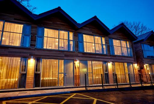The Boathouse Inn & Riverside Rooms - Housity