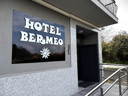 Hotel Bermeo - Housity