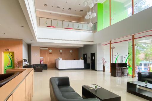 Urbanview Hotel Asyra Makassar - Hizvo