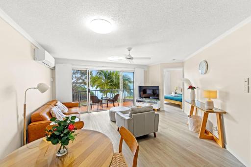 Reflections Holiday Apartments - Housity