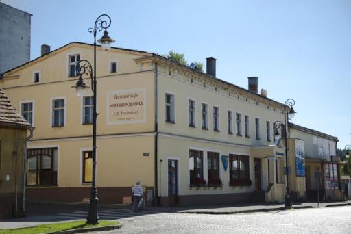 Wielkopolanka Pokoje gościnne i Restauracja - Housity