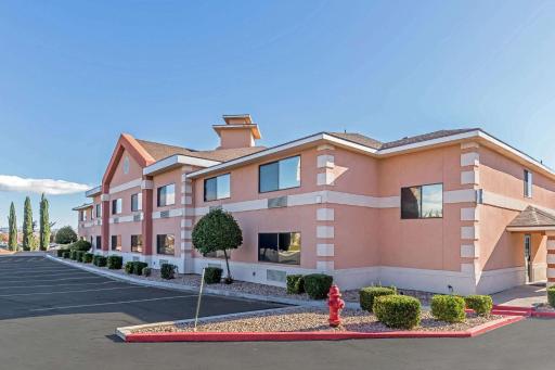 Quality Inn - Housity