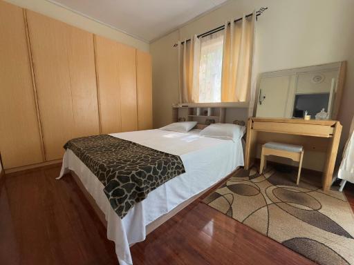 Cosy Two-Bedroom Apartment - Housity