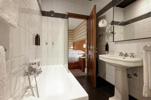 Hotel Mascagni - Housity