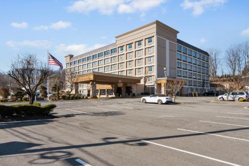 Executive Inn - Fort Lee - Housity