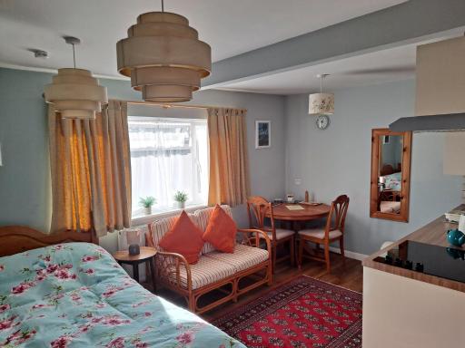 Cheltenham Studio Apartment - Housity