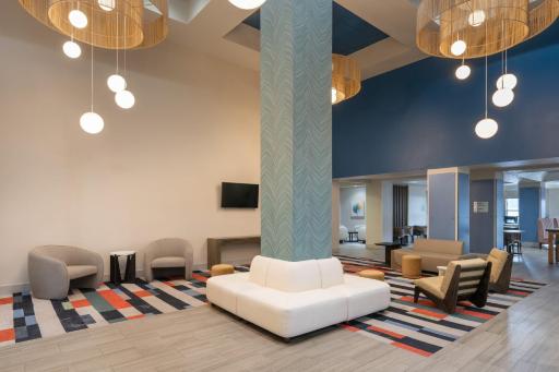 Holiday Inn Express & Suites Orlando International Airport, an IHG Hotel - Housity