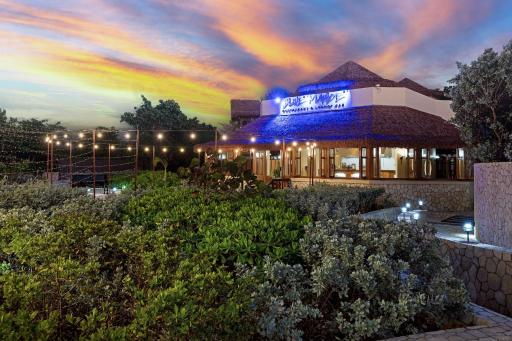 Ocean Cliff Hotel Negril Limited - Adults Only - Housity