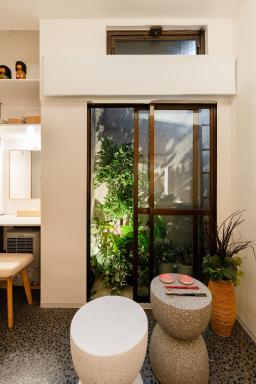 Hotel Lux - Housity