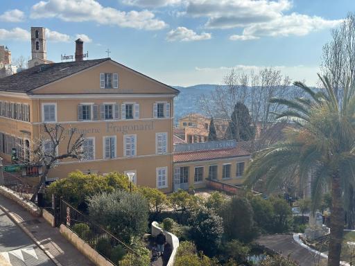 Cosy 3 Pièces Vue Mer Aux Parfums de Grasse - Housity