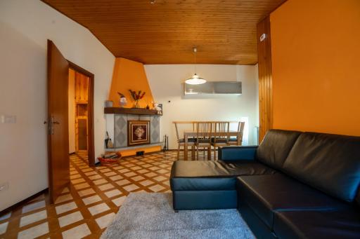 Dolce Rifugio sul Castello - Incantevole appartamento a due passi dal centro con Garage - Housity