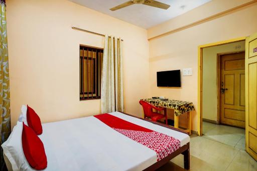 Super Hotel O Lekshmi Rooms & Villas - Housity