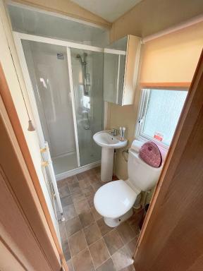 Riverside Park & Country Club - Housity