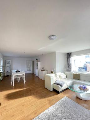 Renoviertes Monteurhaus in Ochtendung im Altbau-Flair für 10 Personen! - Housity