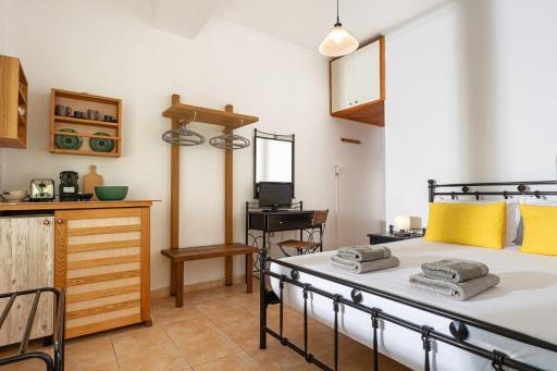Orange Room - Housity