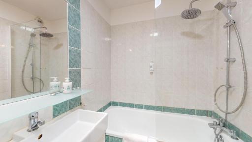 70 m² Strasbourg Appart city center - Housity