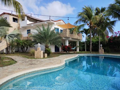 Villa Cocuyo - Studios & Apartments - Housity