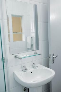 Vetho 2 Apartments OR Tambo Airport - Housity